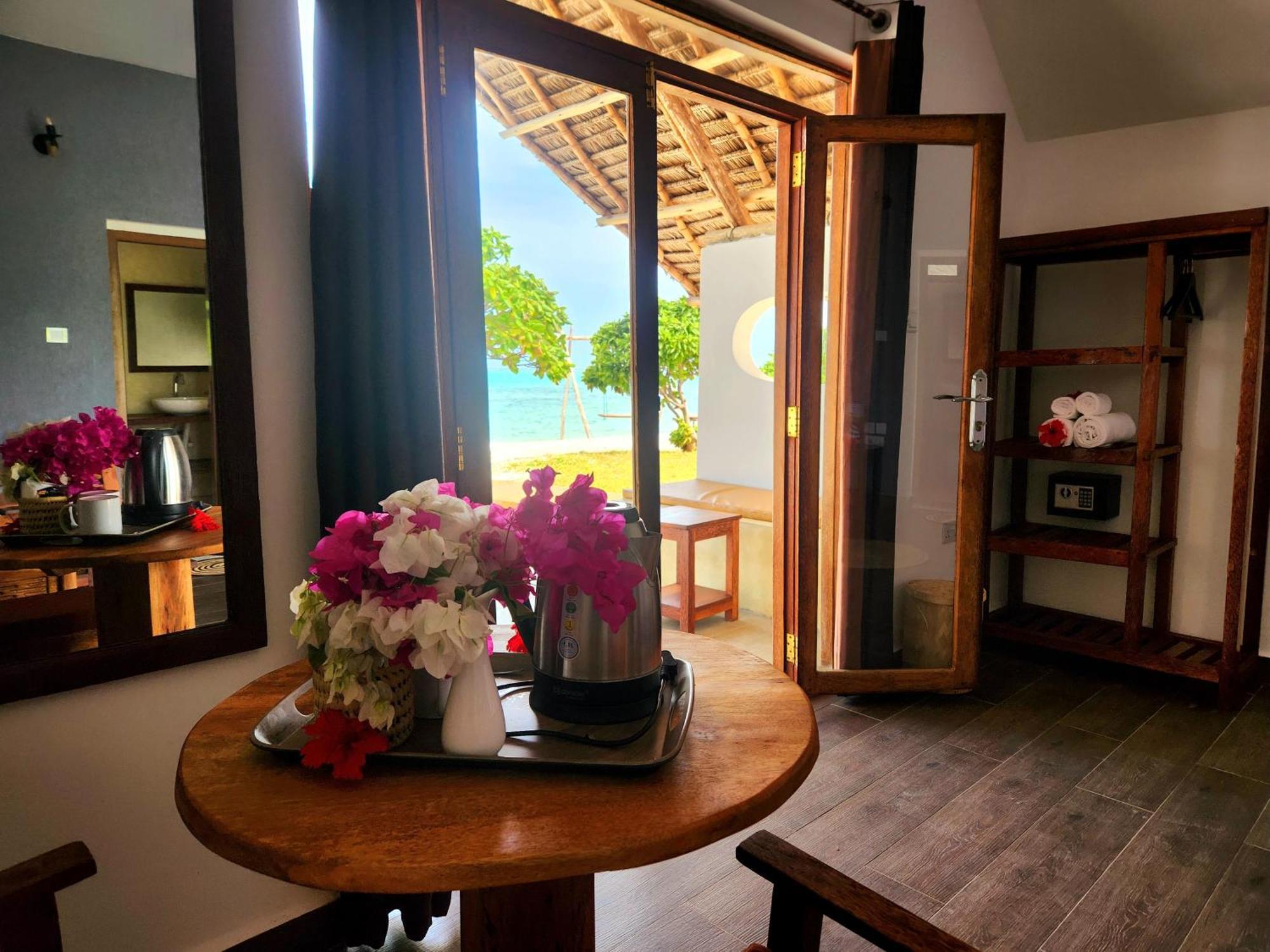 Almas Beach Boutique Hotel Makunduchi Kültér fotó