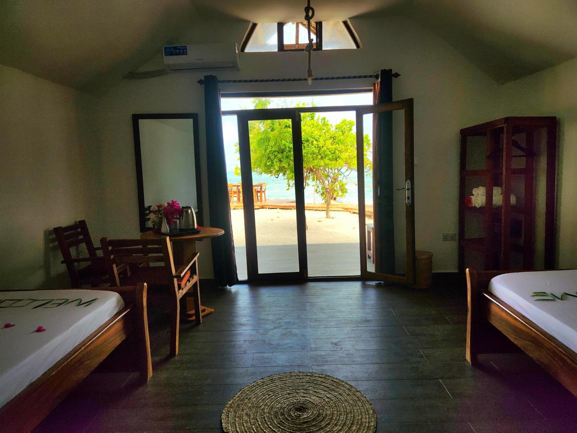 Almas Beach Boutique Hotel Makunduchi Kültér fotó