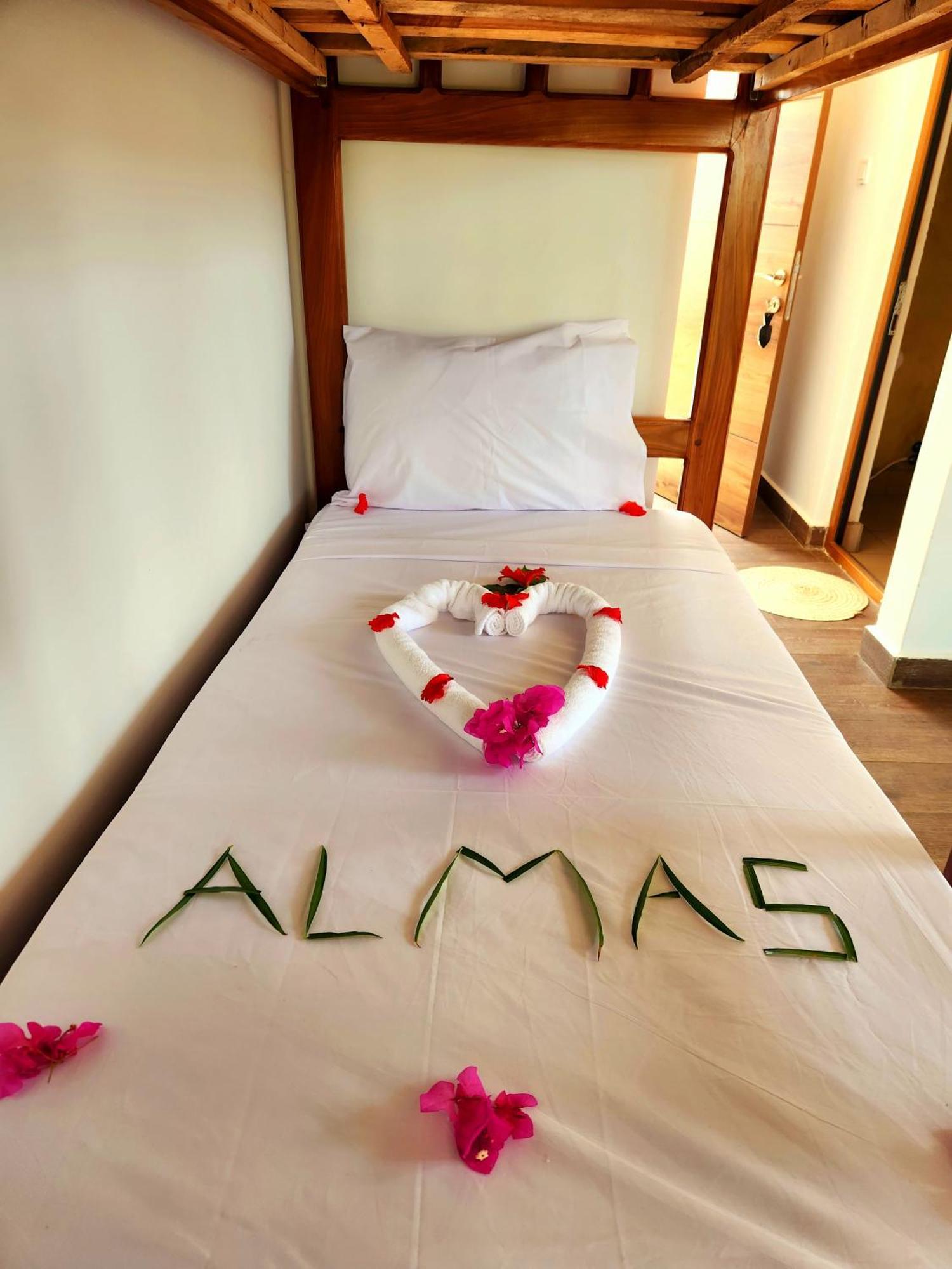 Almas Beach Boutique Hotel Makunduchi Kültér fotó
