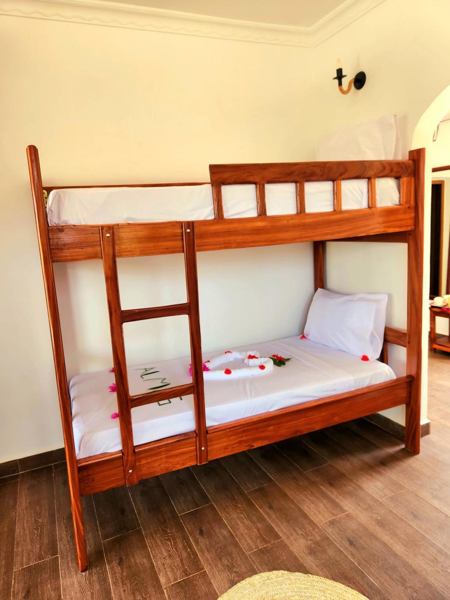 Almas Beach Boutique Hotel Makunduchi Kültér fotó